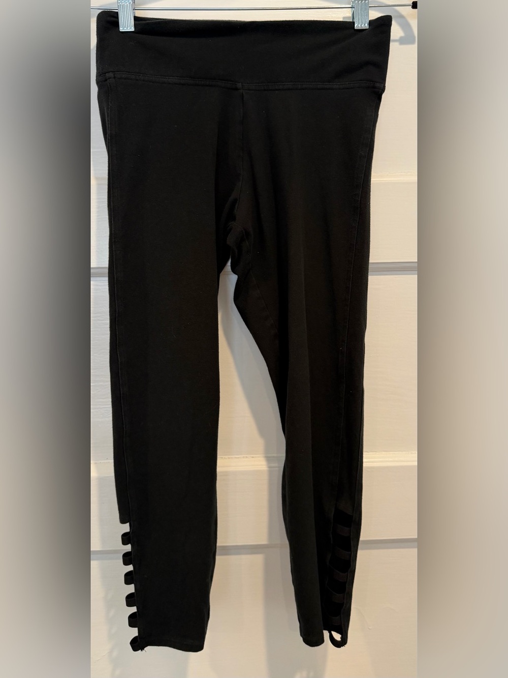 Victorias Secret Sport cropped leggings with elastic detail